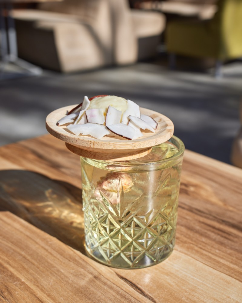 Коктейль " Pina colada milk punch"