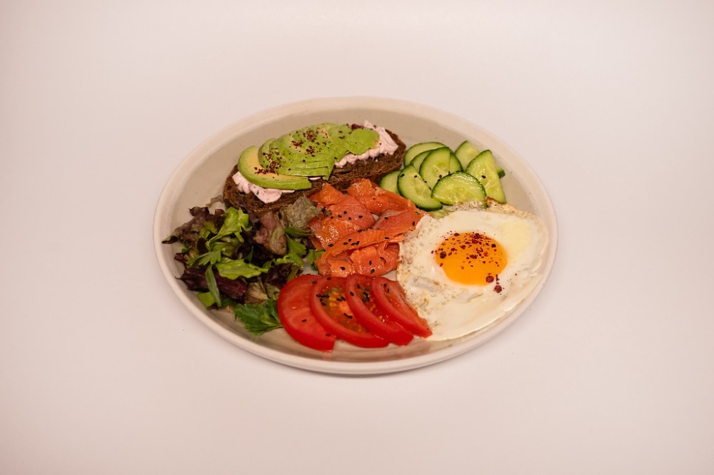  Qızılbalıqlı Səhər Boşqabı / Breakfast plate with Smoked Salmon