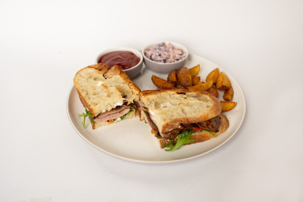 Nar Souslu Ördək Sendviçi / Duck Sandwich with Pomegranate 