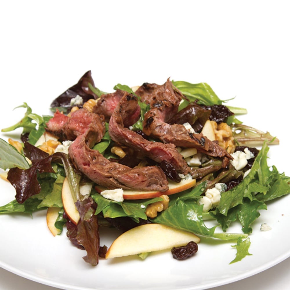 სტეიკ  სალათი მოხალული თხილეულით/Steak salad with roasted nuts