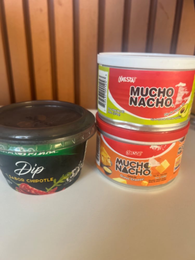 Dip dos Pinos/mucho nacho