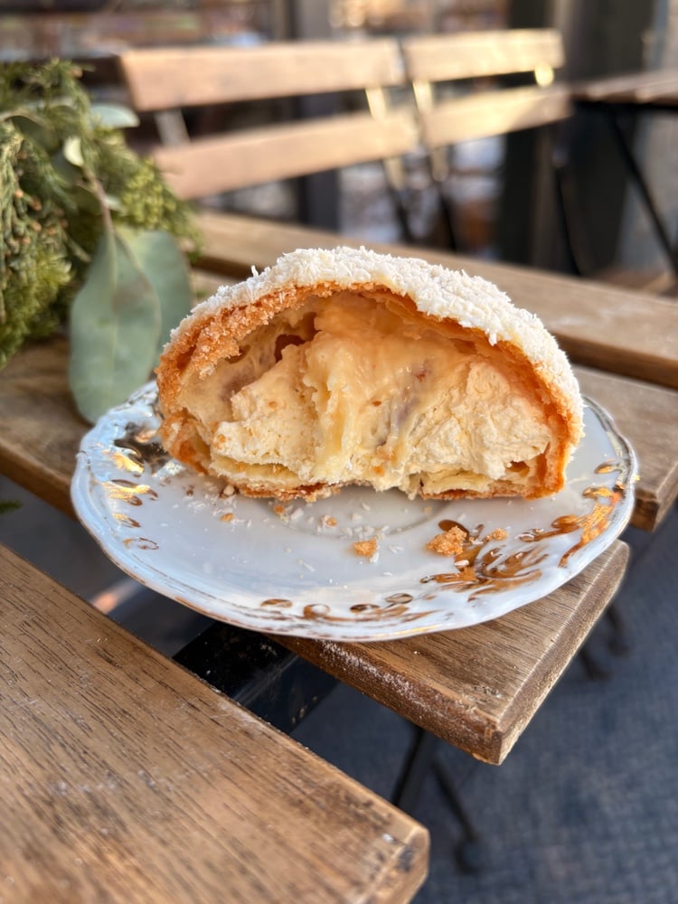 Шу в асортименті (Shu cake)