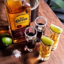 SHOT TEQUILA JOSE CUERVO ESPECIAL 750ML