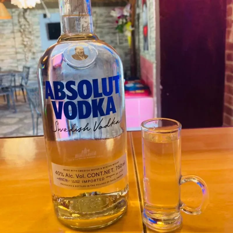 SHOT VODKA ADSOLUT