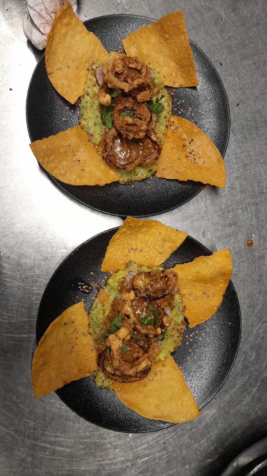 TIRADITO DE PESCADO EN SALSA DE MANI