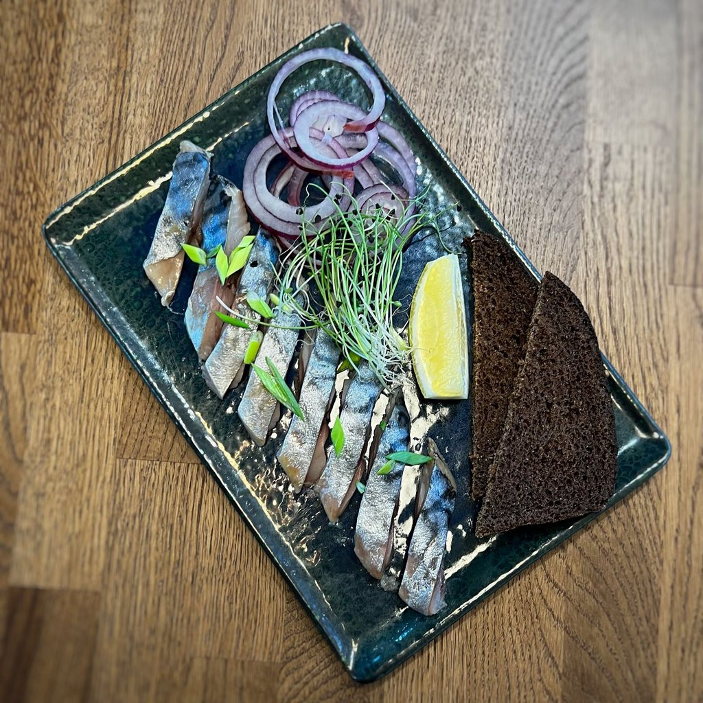 Скумбрія с/с  (220г)