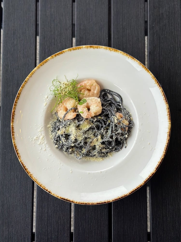 Спагетті нуар з тигровою креветкою