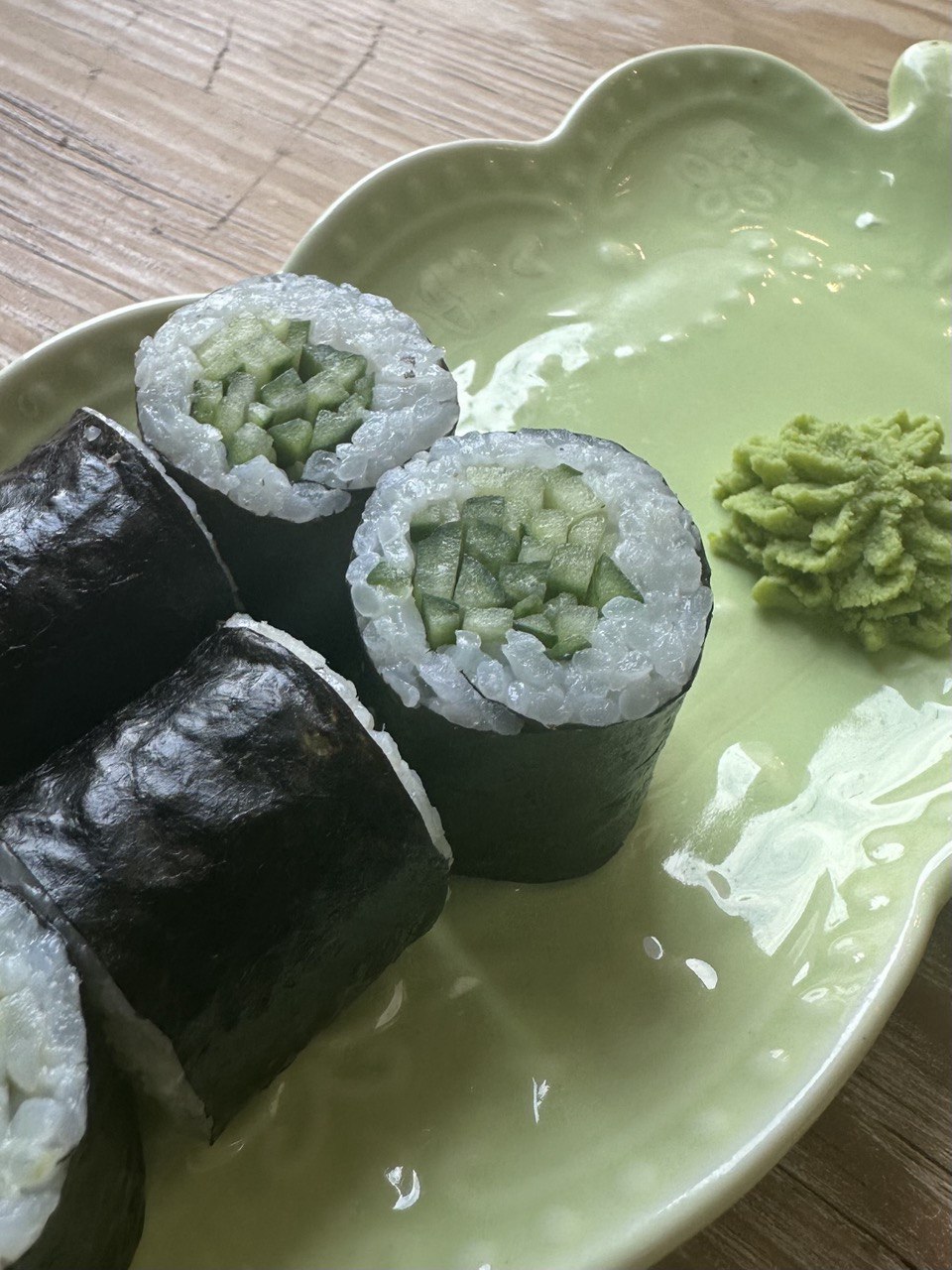 МАКІ З ОГІРКОМ