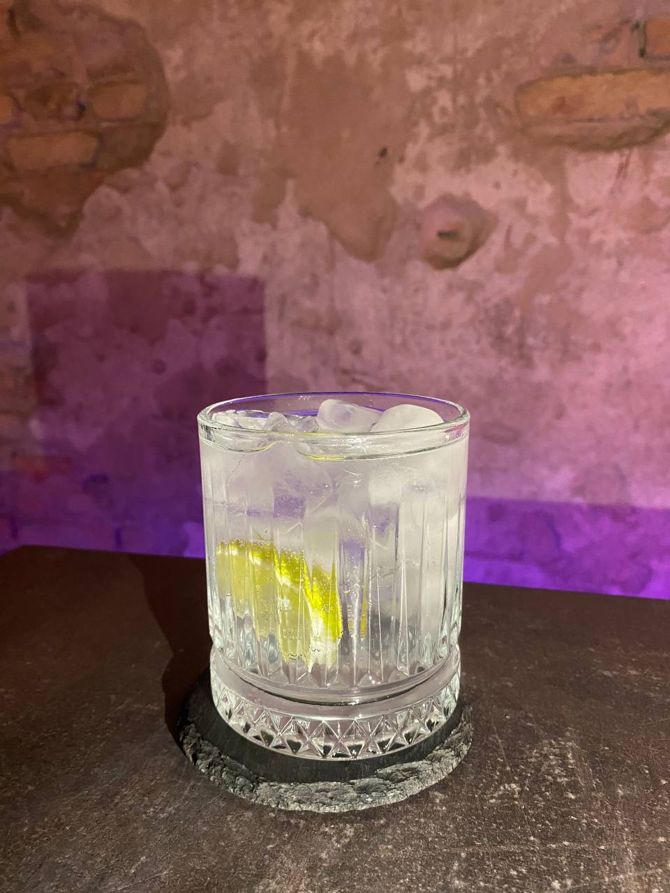 Коктейль "Gin tonic"