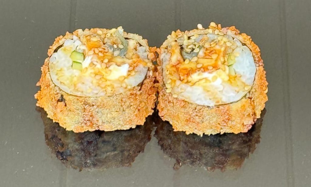 Unagi Crunch Roll 🥢🥒