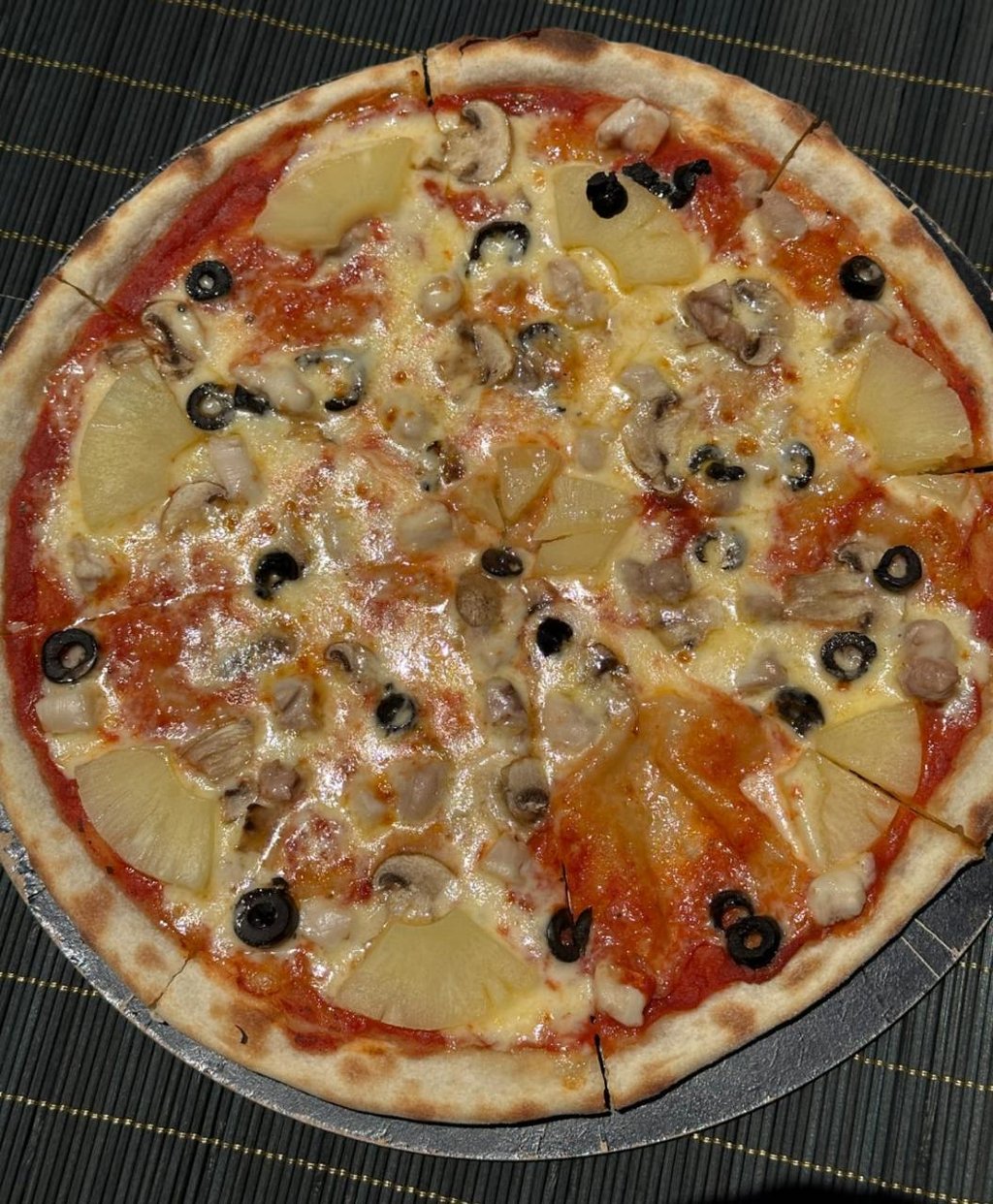 Hawaiian Pizza  🍗🧀🍍 (D32cm)