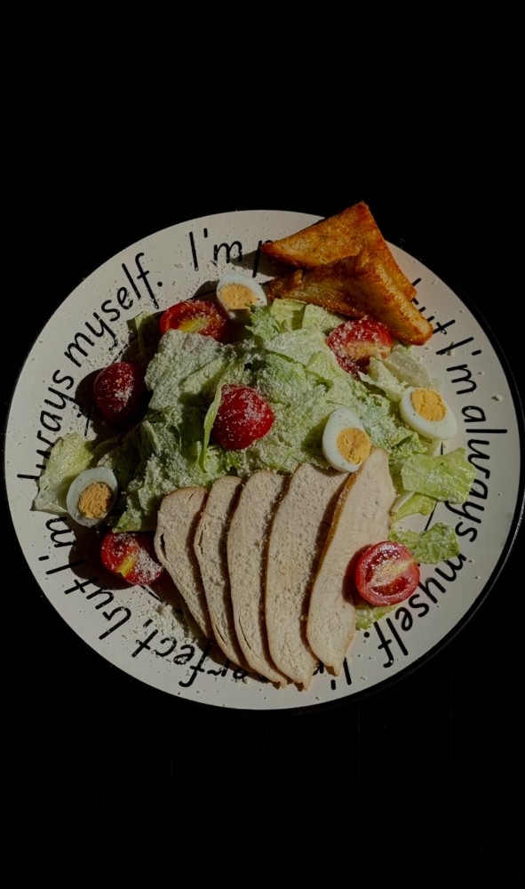 Caesar Salad with Chicken (320 gr) 🍗🥚🍅