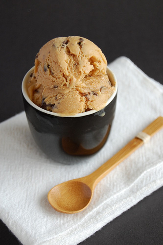 Une boule de Glace Saveur Speculoos