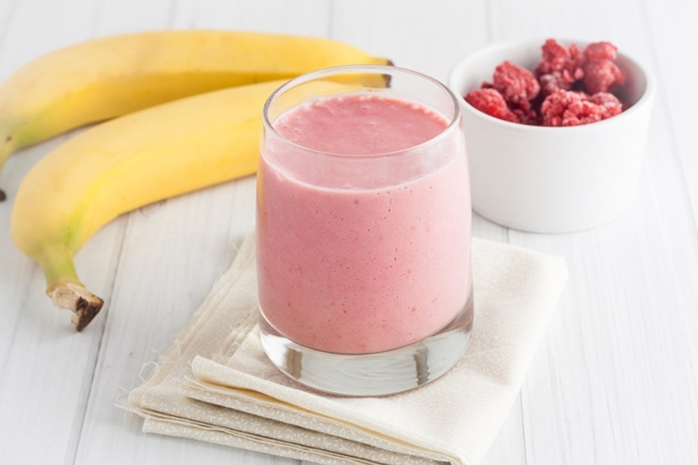Молочний коктейль полуничний - Strawberry milkshake
