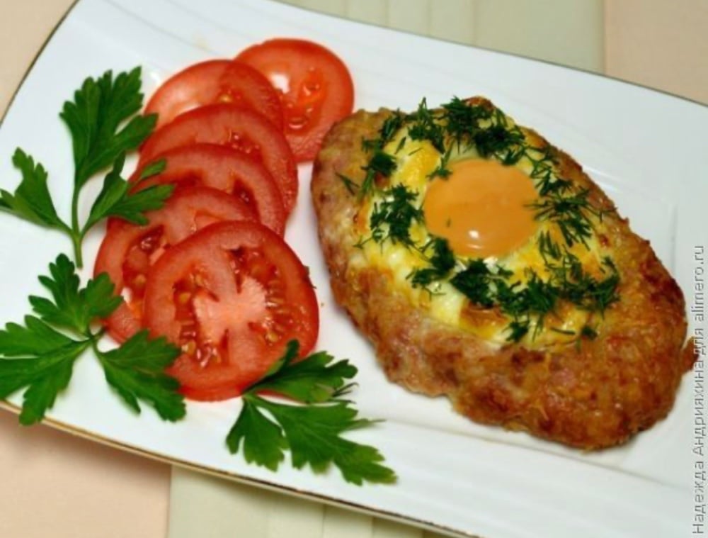 Шніцель курячий з яйцем