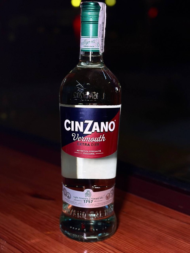 Вермут CINZANO EXTRA DRY