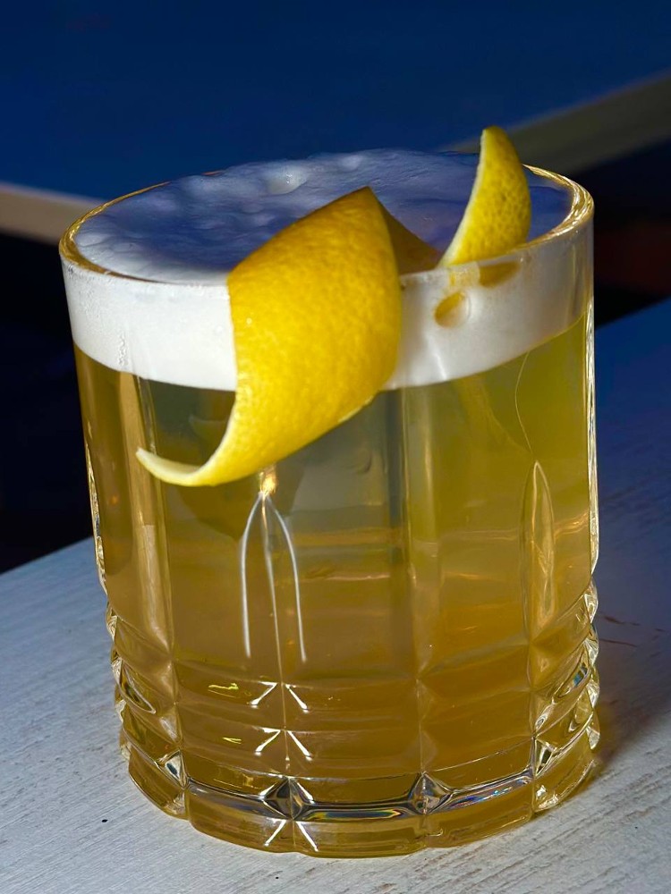 Коктейль WHISKEY SOUR