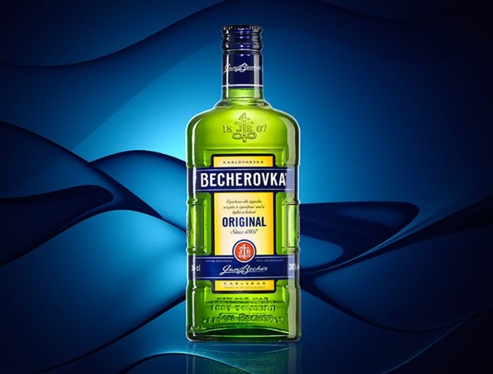 Лікер Becherovka