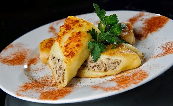 Млинці з куркою та грибами 
