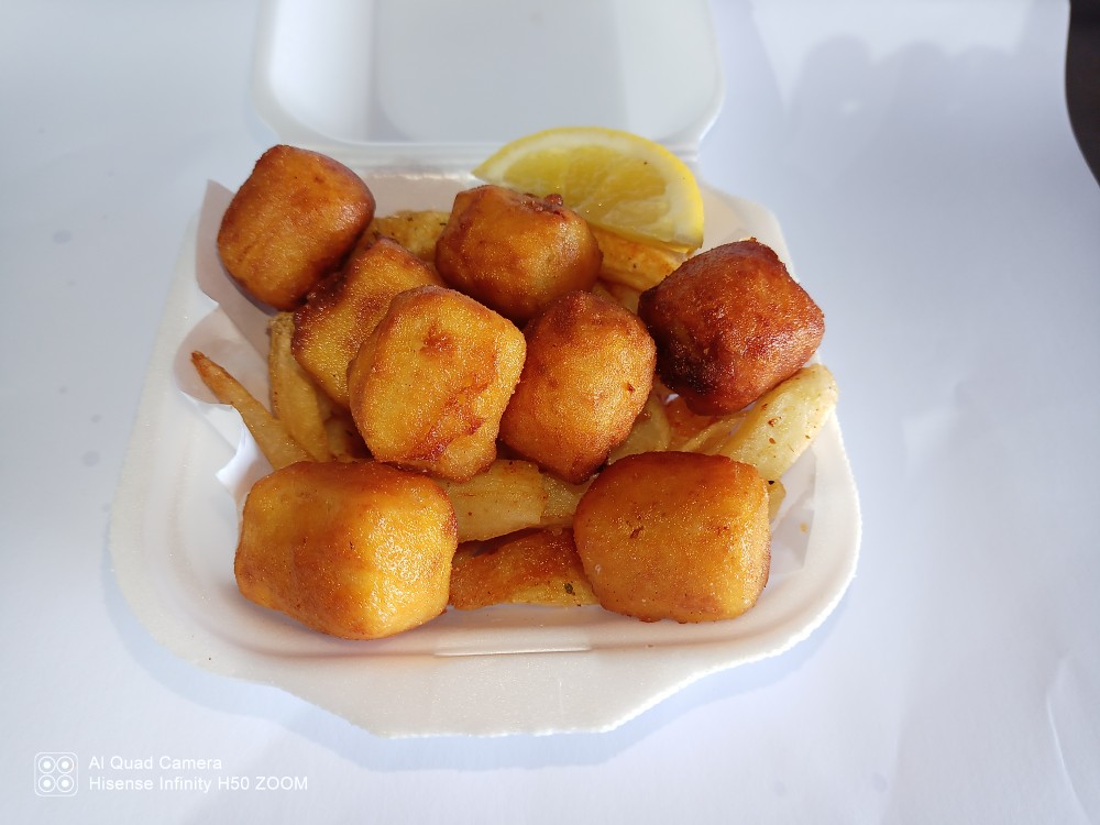 6 x Fish Nuggets & Chips (250g)