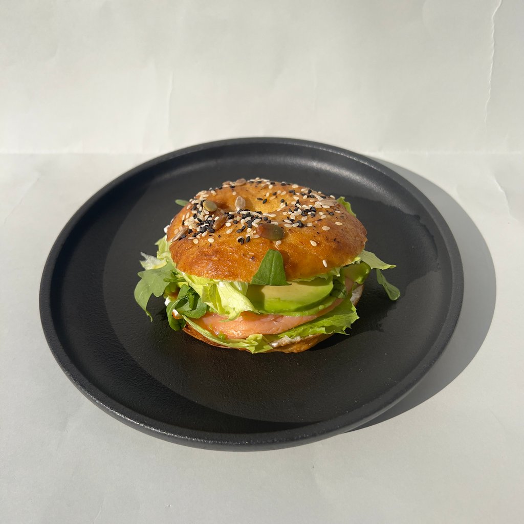 bagel with salmon