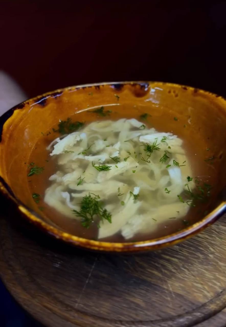 Курячий суп з домашньою локшиною/ Chicken noodle soup