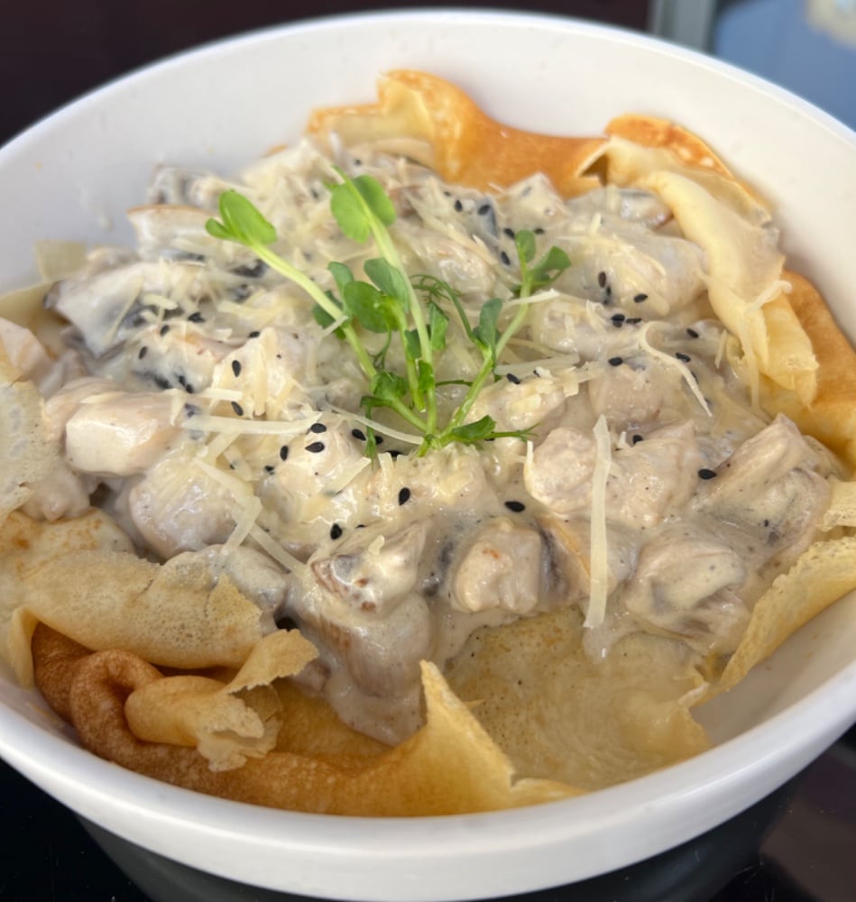 МЛИНЦІ З КУРКОЮ ТА ГРИБАМИ