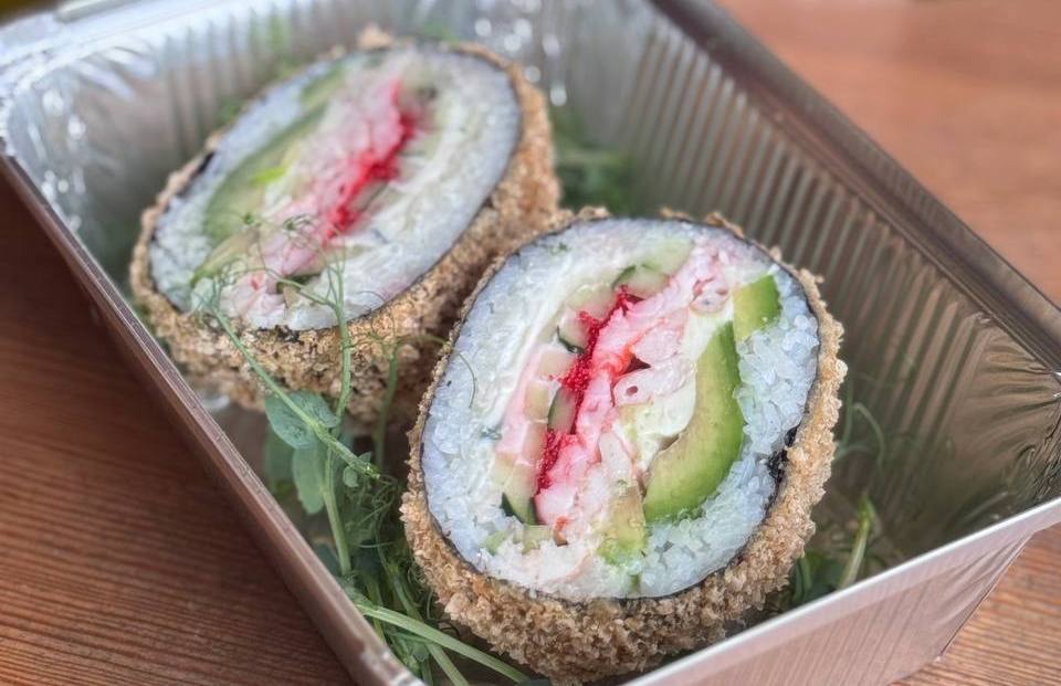 Суші-бургер з креветкою