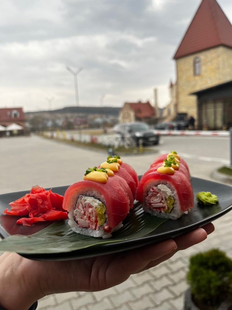 Рол з тунцем 
