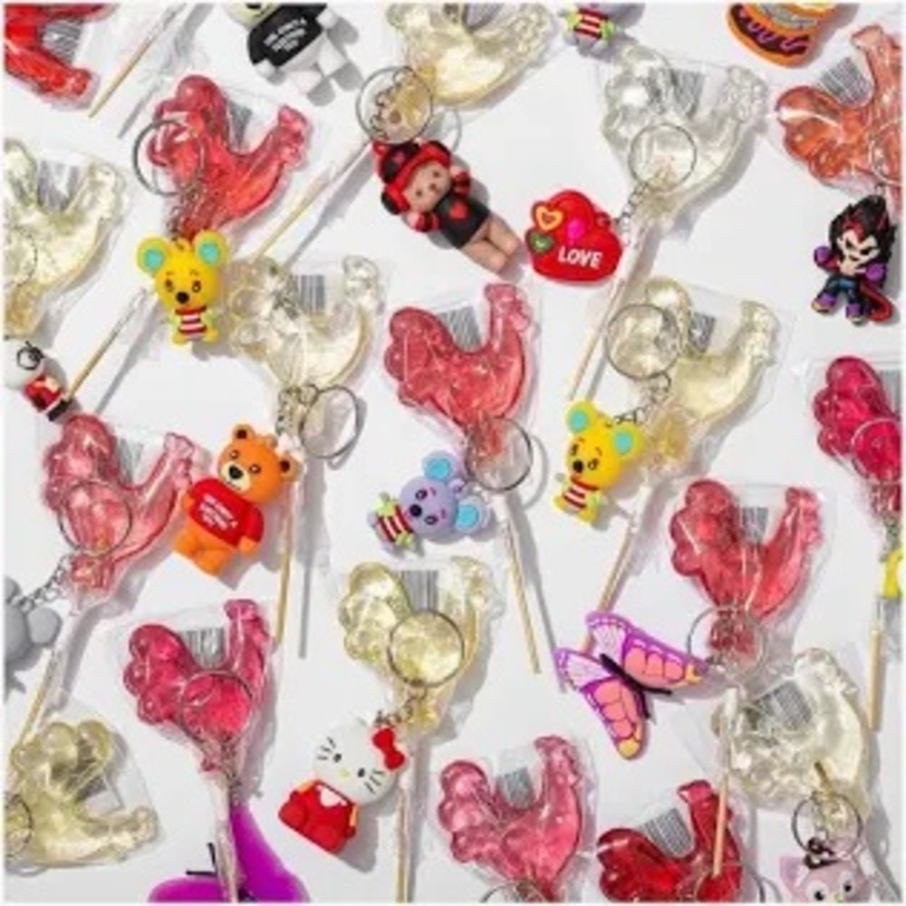 Льодяник з брелком