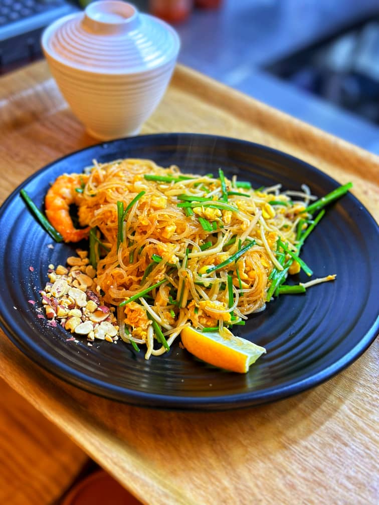 18 Пад Тай Гунг (креветки) / Pad Thai Goong (shrimps)