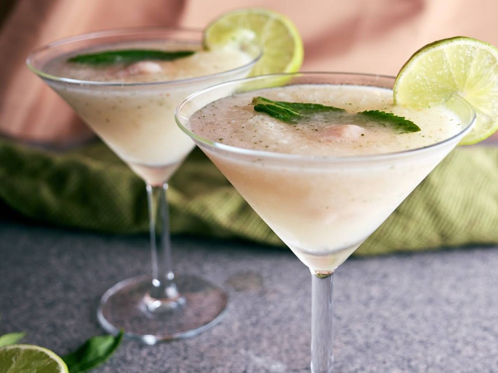 Коктейль имбирный-личии мартини 250мл / Cocktail ginger-lychee martini 250ml