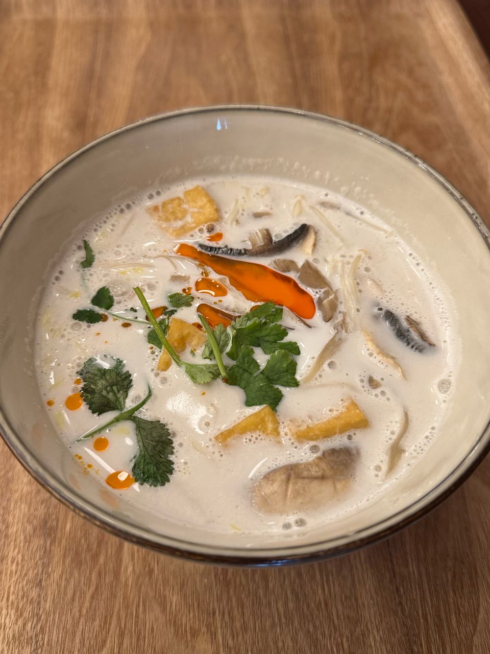 Том Кха Же (грибы и жареный тофу) 660мл / Tom Kha Je (mushrooms and fried tofu) 660ml
