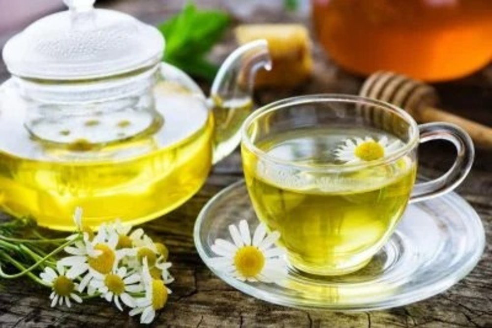 Чай ромашка-розмарин 450мл (горяч.) / Chamomile-rosemary tea 450ml (hot)