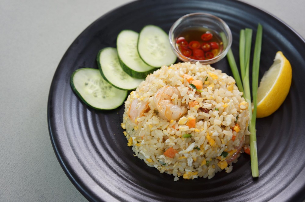 Жареный рис с креветками / Fried rice with shrimps