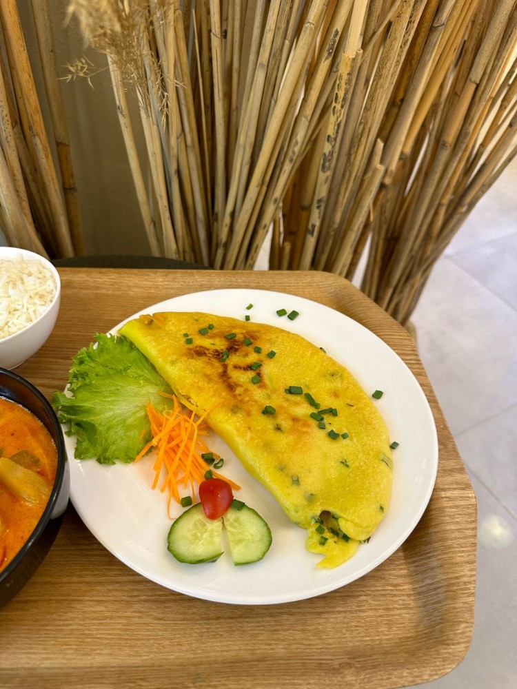 Рис и омлет по-тайски / Rice and Thai omelette 