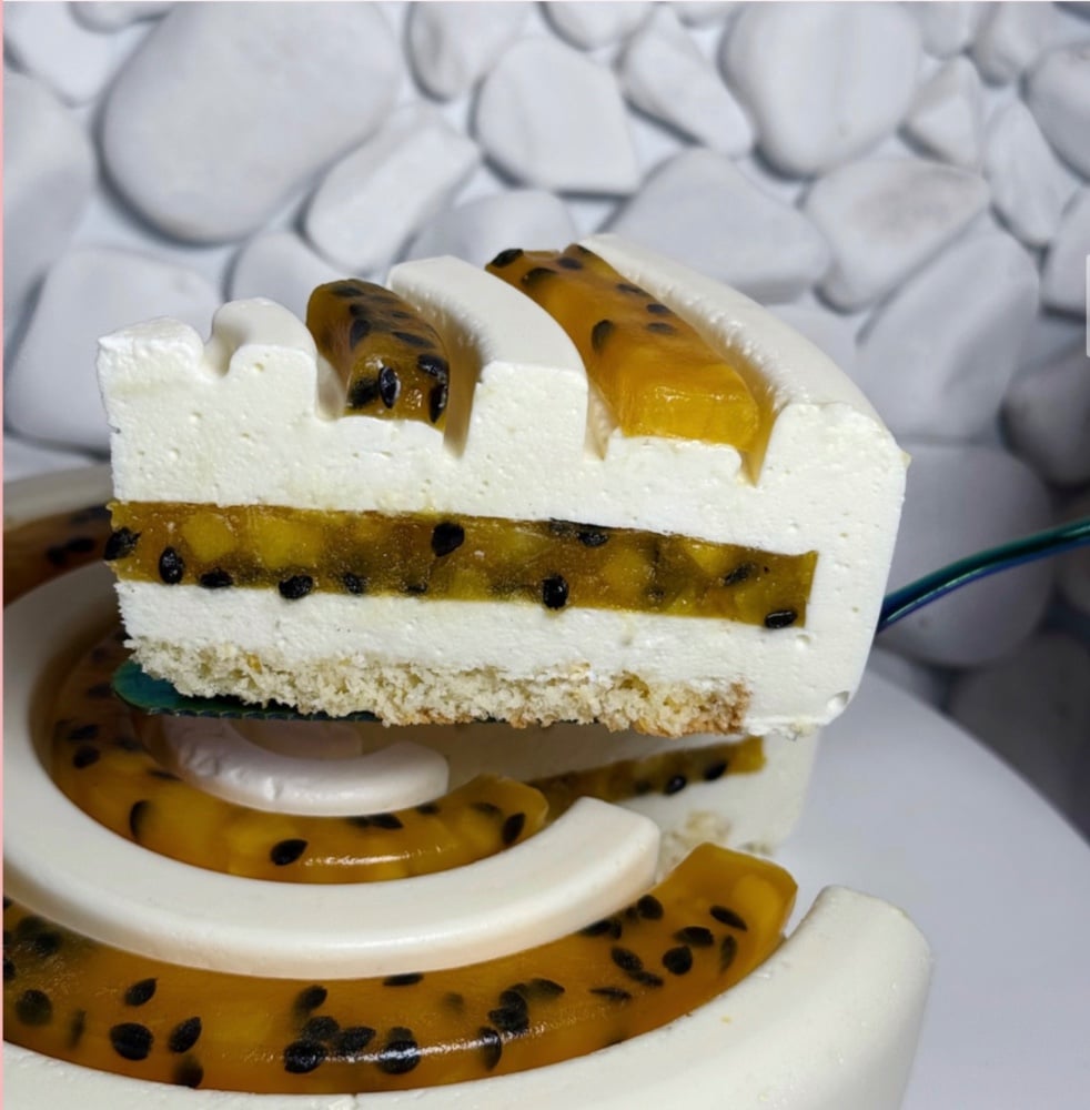 Торт кокос-маракуйя