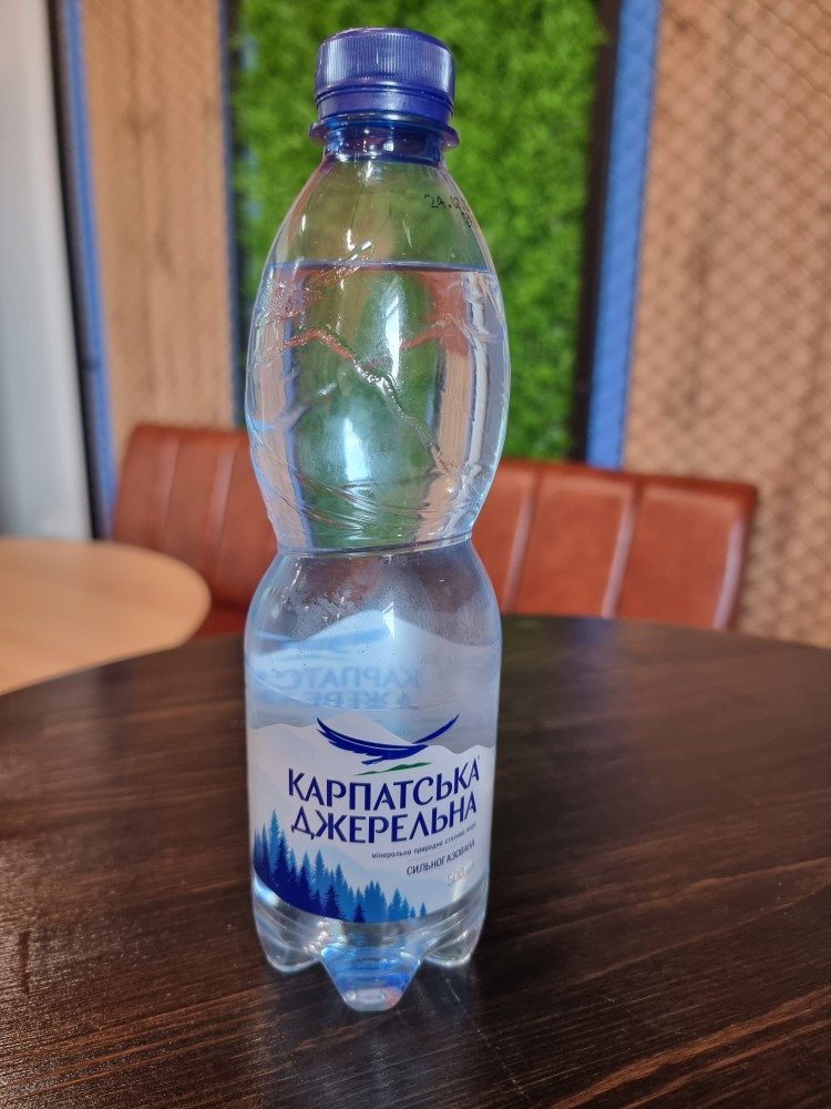 Мінеральна вода 0,5 л