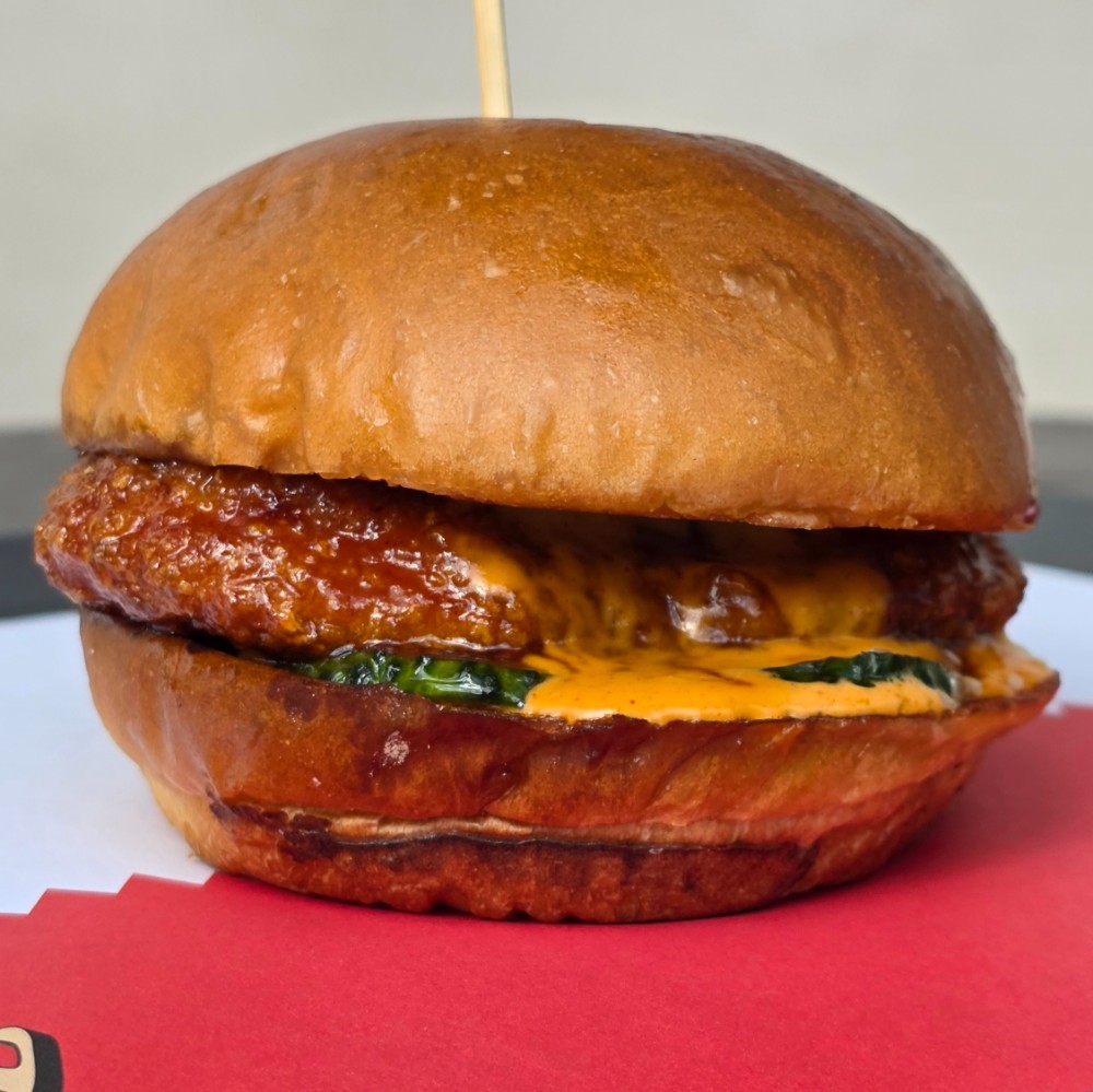 Бургер з куркою по-азійськи