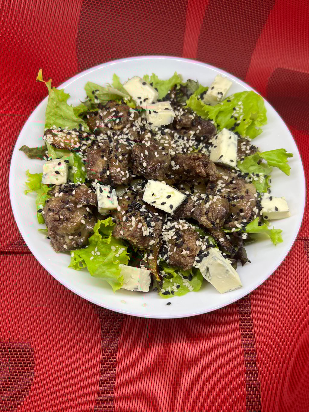 Салат з курячою печінкою  и сиром Дор Блю