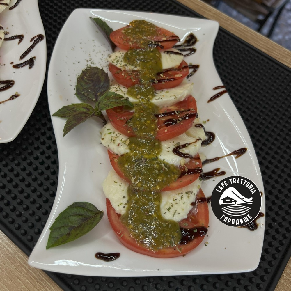 Салат капрезе 150г