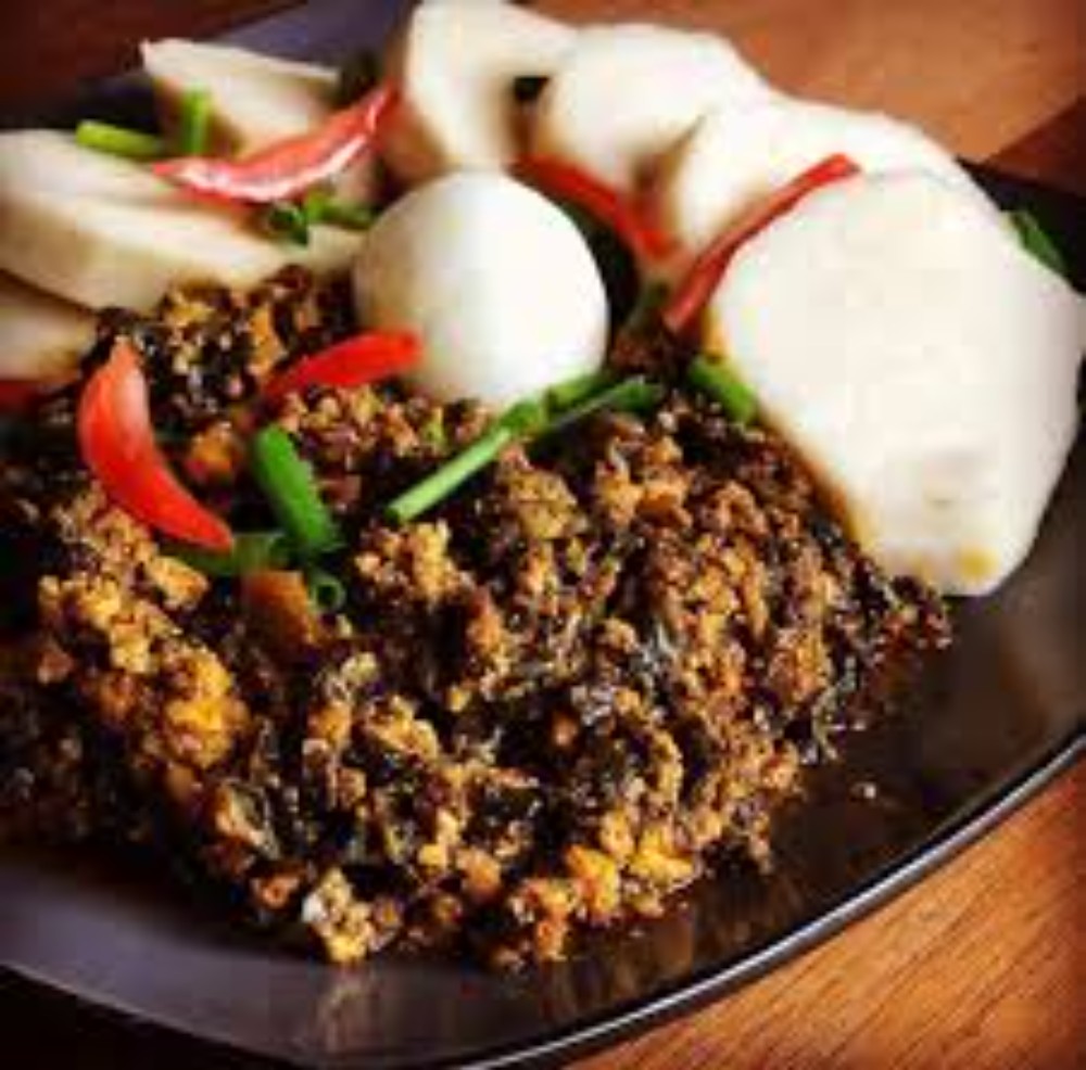 Boiled Yam with Palava sauce