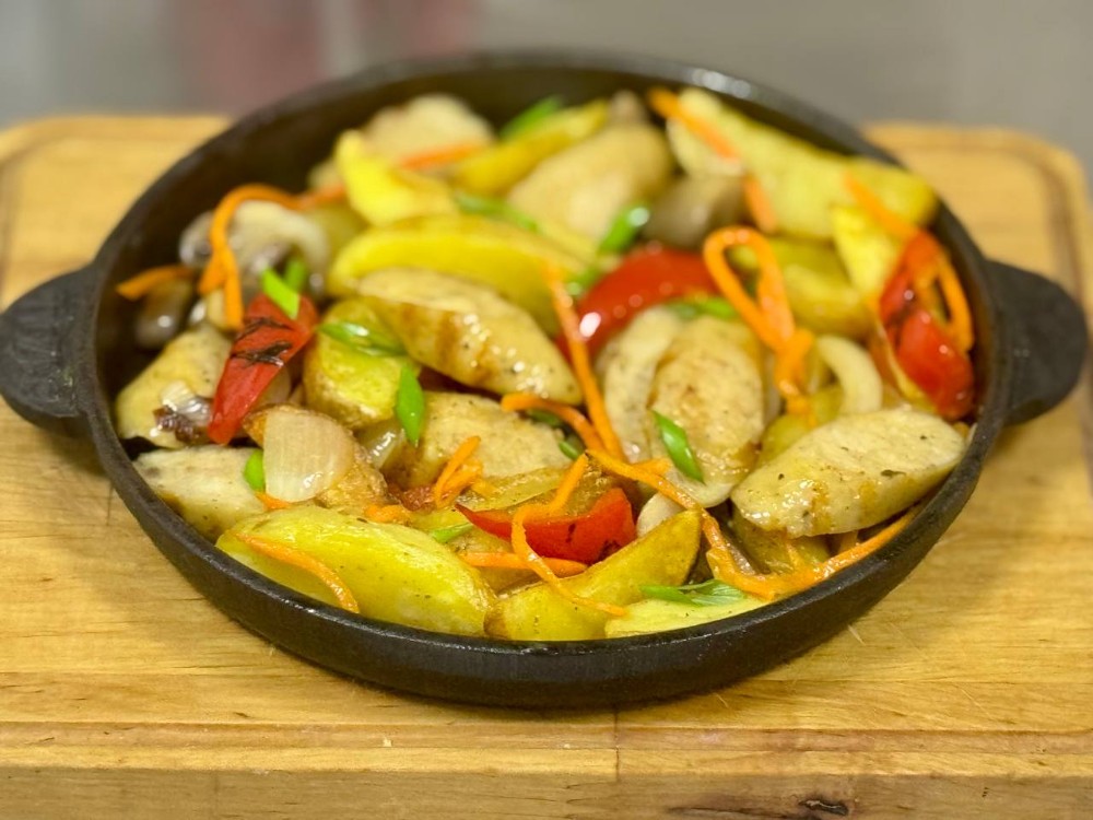 Пательня з ковбасками 320 г