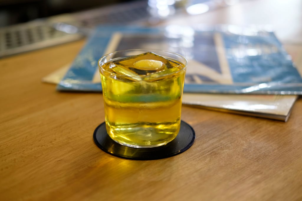 White Saffron Negroni