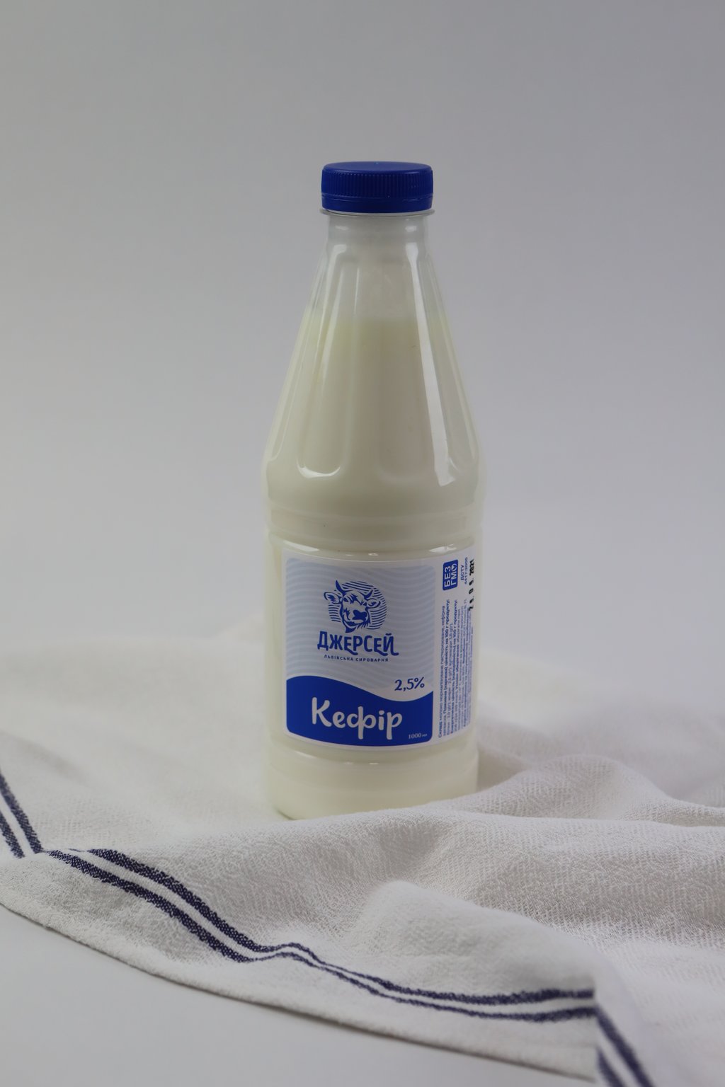 Кефір 2.5% "Джерсей"