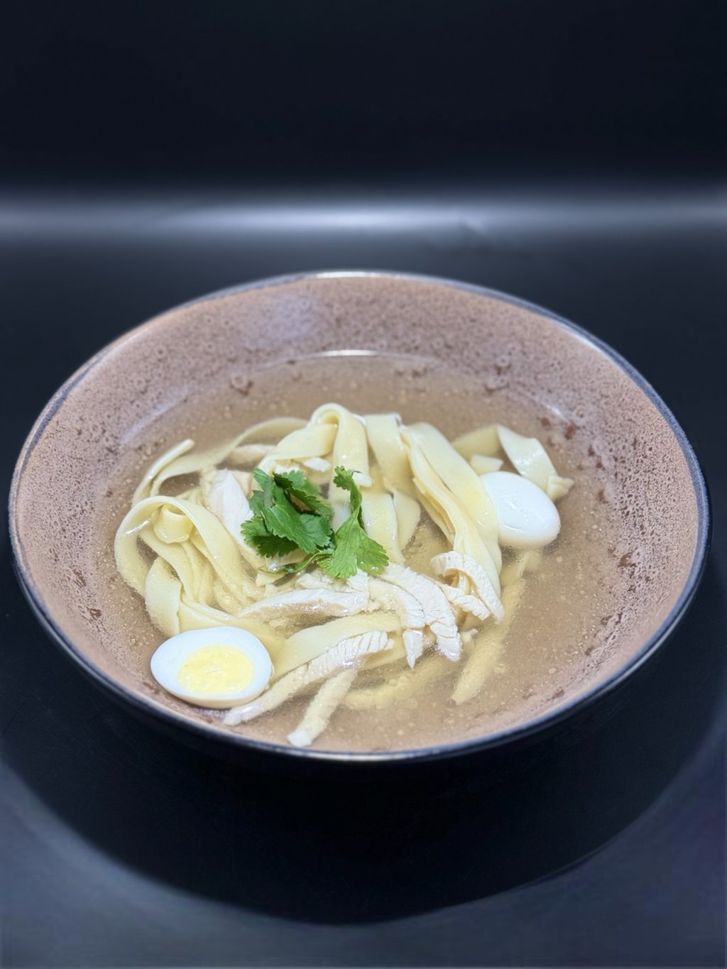 Курячий бульйо́н з куркою