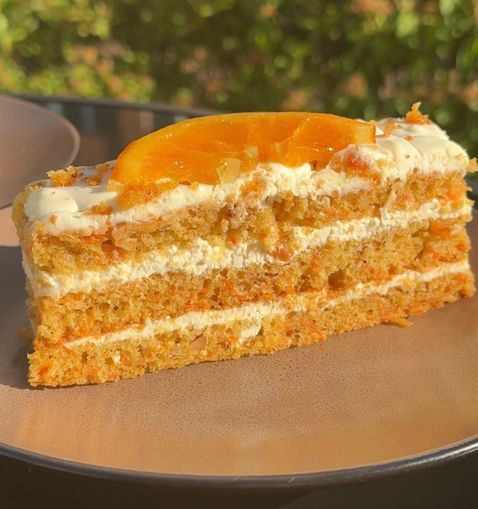 Морквяний бісквіт