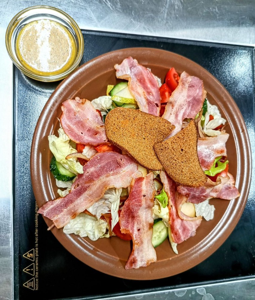Ріо Гранде ( салат з беконом та грушою)