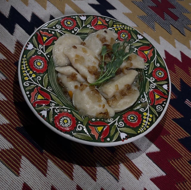 Вареники з картоплею та шкварками