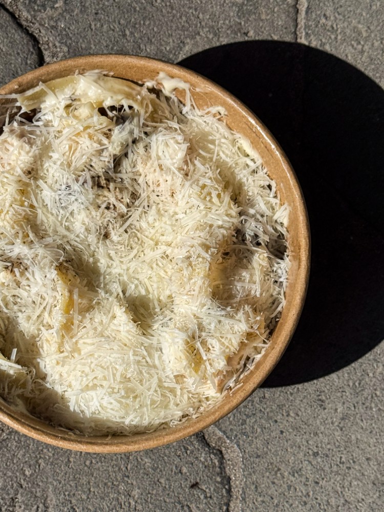 Паста з куркою та печерицями